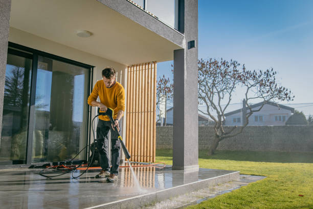 Best Pool Deck Cleaning  in Lakewood, IL